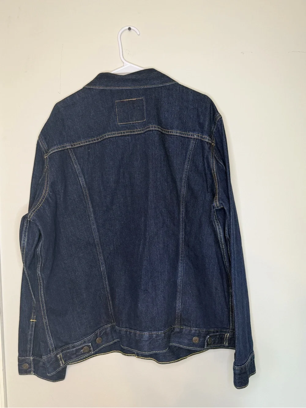Men’s Levi's Dark Wash Denim Trucker Jacket, Size XL